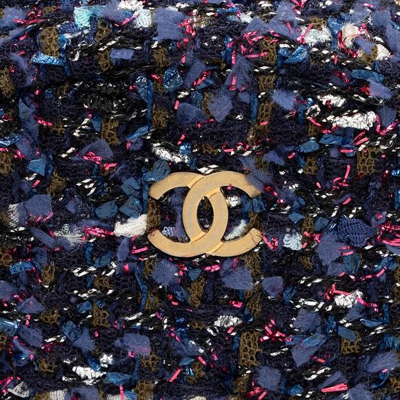 Chanel Tweed CC Round Clutch with Chain - Picture 9 of 11